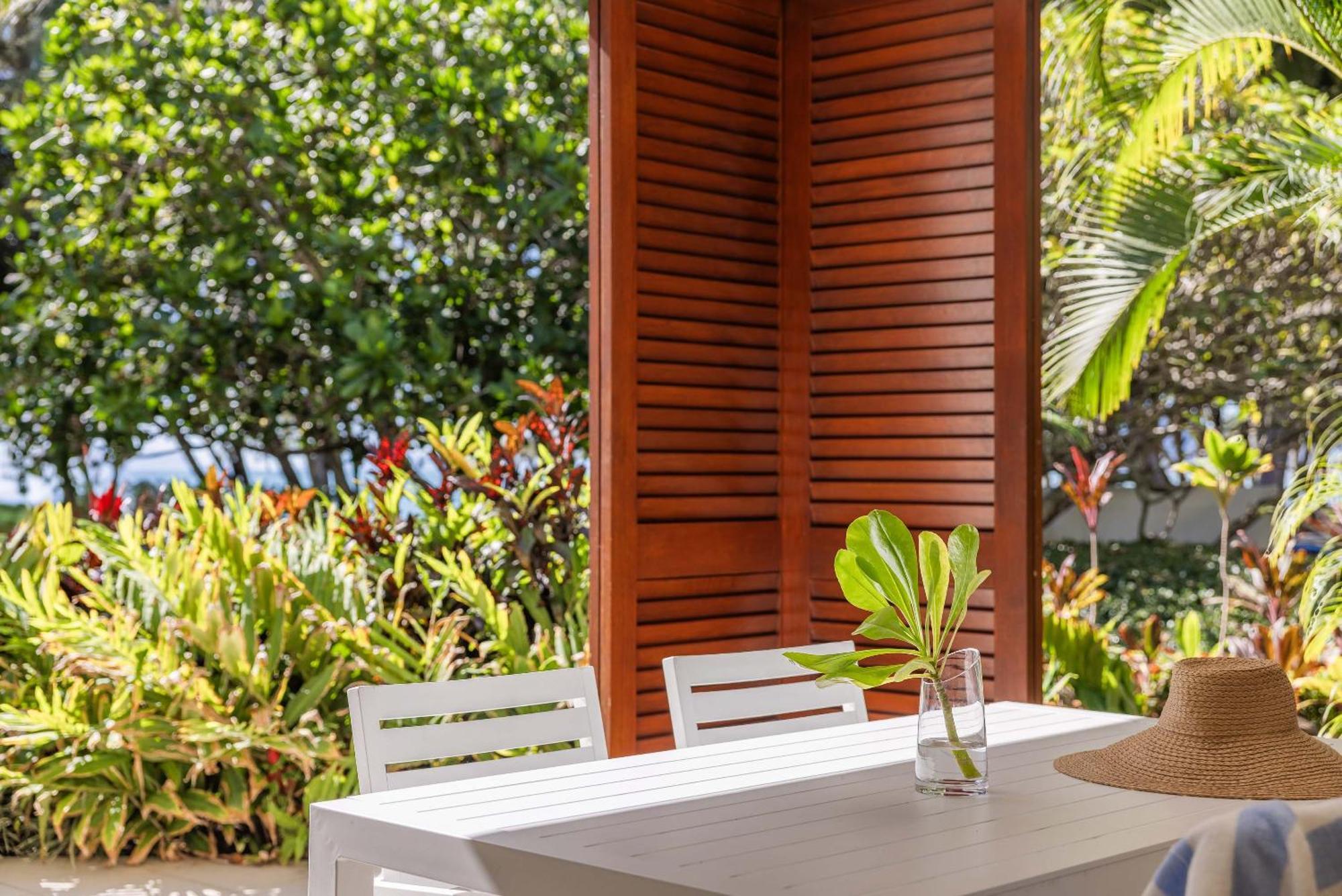 Mantra Amphora Hotel Palm Cove Exterior photo